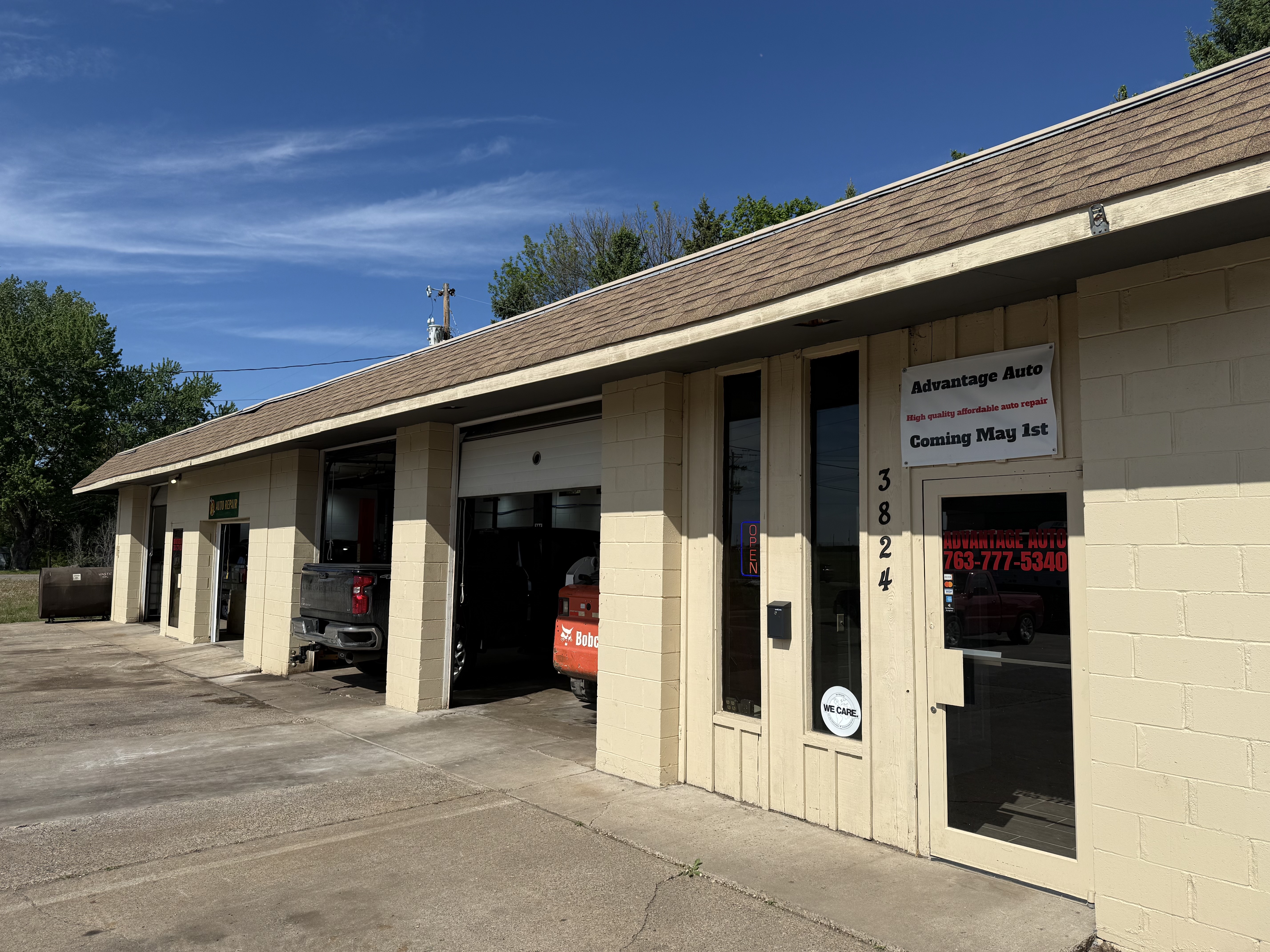 Advantage Auto Anoka Exteriod Picture